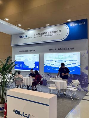 浪花探展｜热浪与热潮交织，第十四届服博会启幕即高光，数字引擎驱动杭州信息服务新浪潮